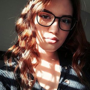 Meet your Posher, Akeesha